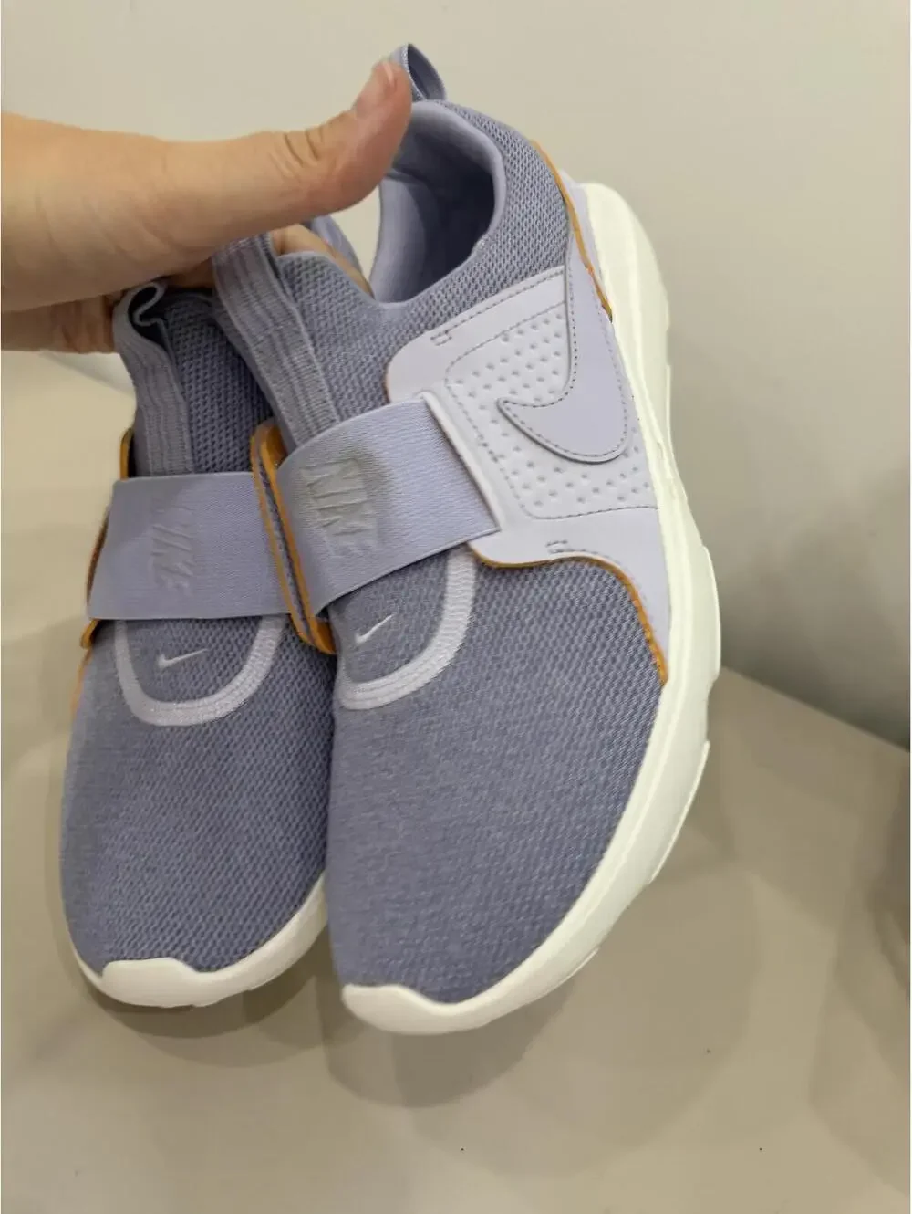 Nike Slip-On Knit Sneakers Lavender Blue White *missing insoles Size 8.5